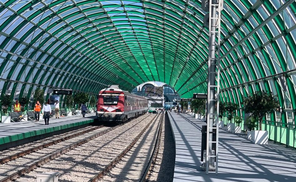Ministrul Transporturilor: Numărul de călători care merg zilnic cu trenul Gara de Nord-Otopeni a crescut
