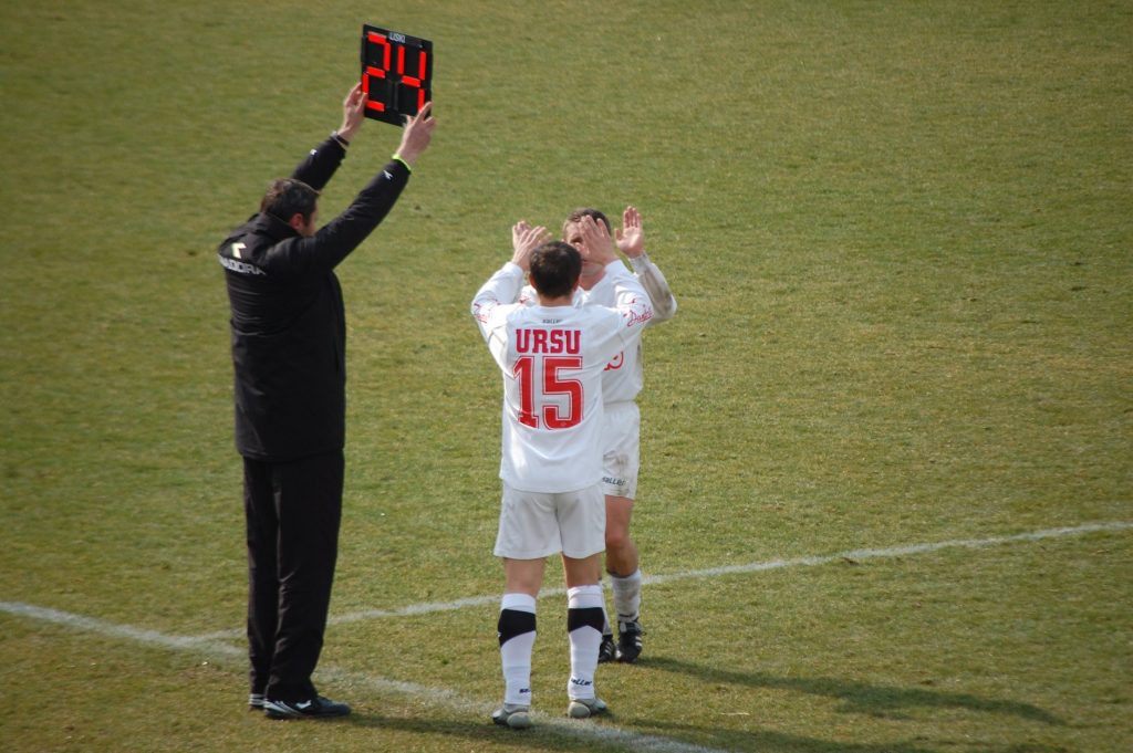 ȘOC! Un fotbalist de la noi de 38 de ani a murit de COVID!
