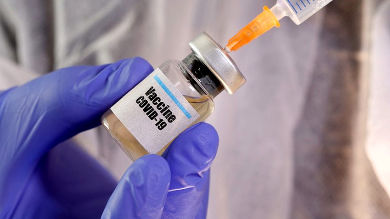 O asistentă din Cluj, prima româncă care a avut o reacție alergică după ce i-a fost administrat vaccinul anti-COVID