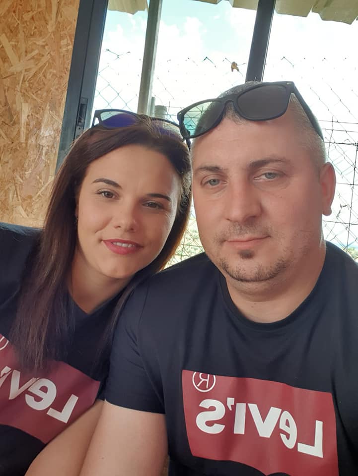 Detalii terifiante despre crima care a avut loc de Revelion în familia de români: bărbatul avea două cuţite înfipte în piept