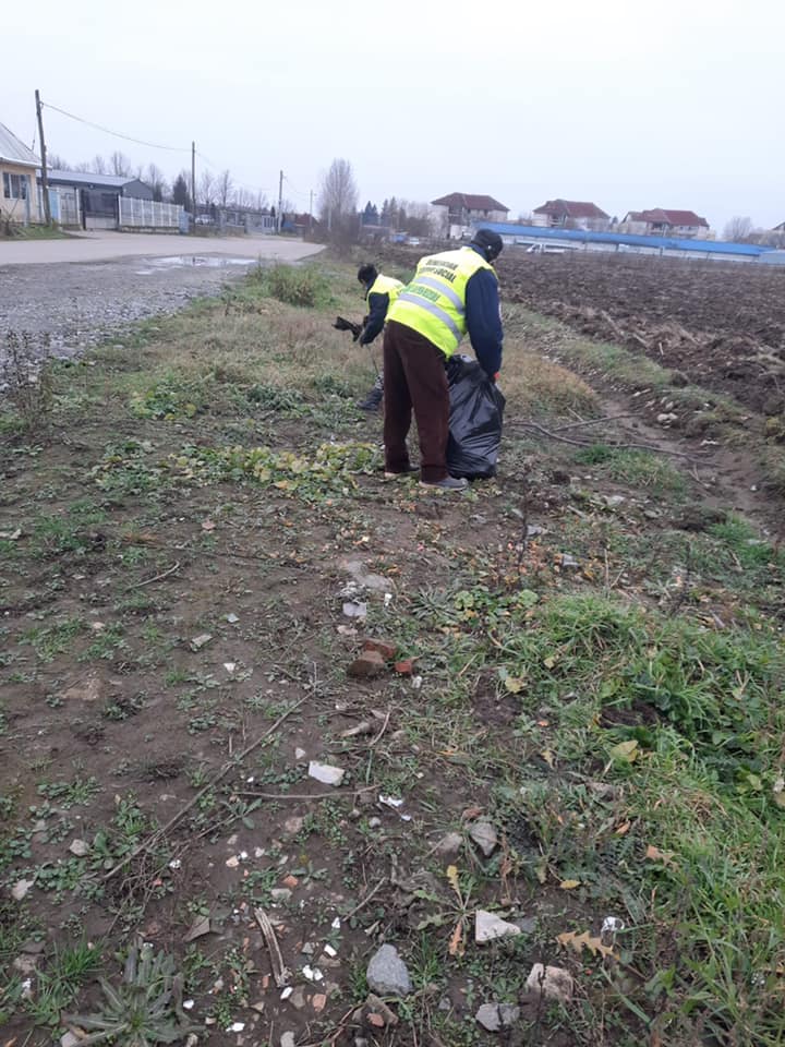 Un primar i-a scos la muncă pe beneficiarii de ajutor social. Cum arată acum orășelul pe care îl administrează