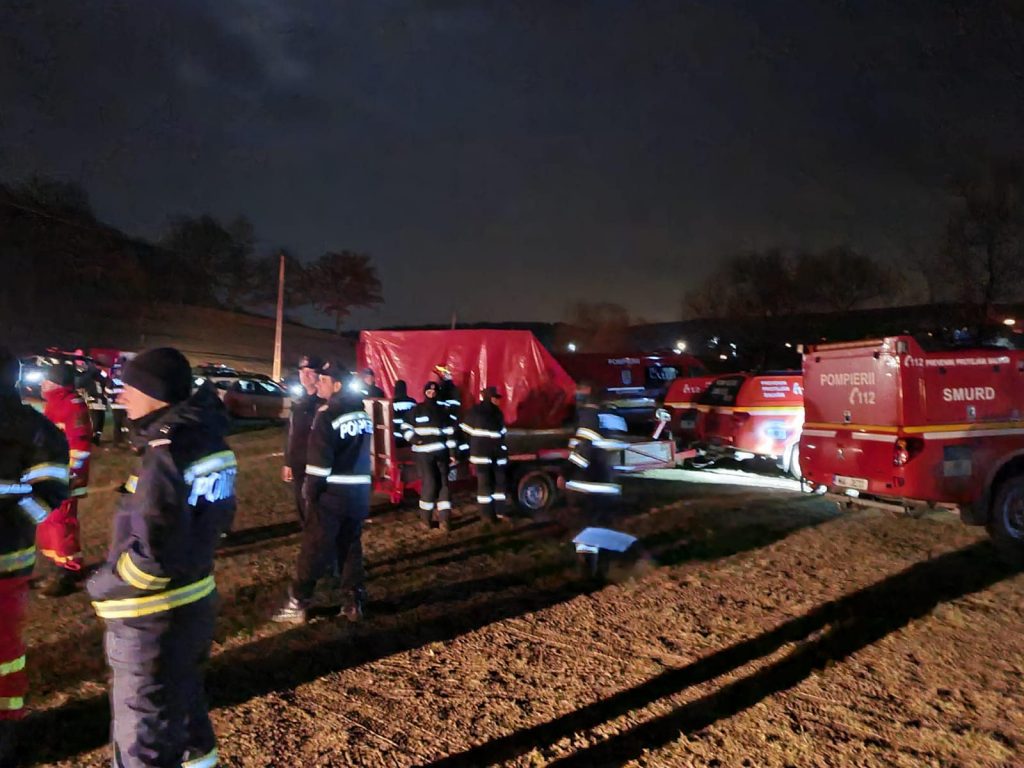 Operațiune de salvare a unui copil, dispărut într-o pădure din Covasna. Peste 100 de persoane îl caută pe minor