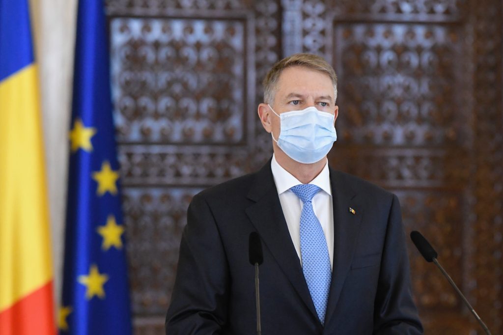 Ședință la Palatul Cotroceni privind desfășurarea cursurilor după 8 februarie. Președintele Iohannis a invitat mai mulți membri ai Guvernului
