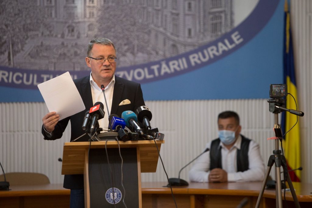 Ce au declarat Adrian Oros și Bogdan Aurescu după ce s-au vaccinat. Dezvăluire tulburătoare făcută de ministrul de Externe (VIDEO)