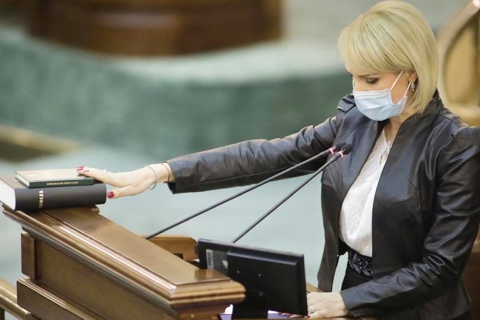 Gabriela Firea și 6 milioane de români umiliți de guvernarea de dreapta: ”Dispreț, aroganță și comportament abuziv”