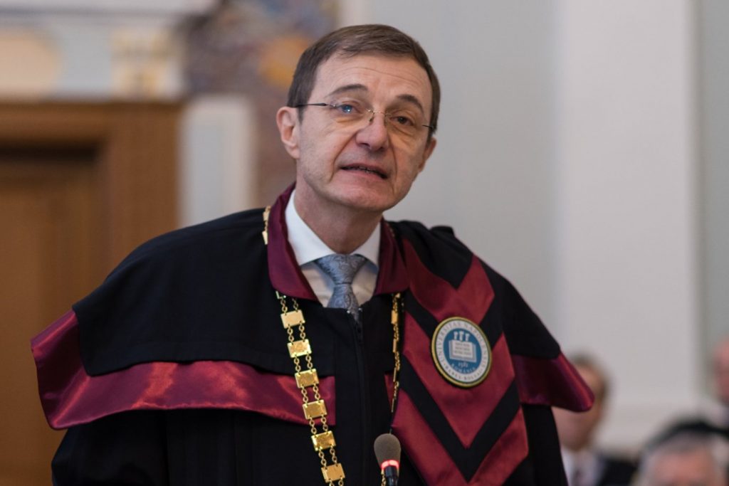 Președintele Academiei Române, despre importanța Geografiei și Istoriei ca discipline separate în școli: Istoria înseamnă cultură generală şi orientare în viaţa contemporană / Geografia înseamnă orientare elementară în spaţiu şi nu denumiri care trebuie memorate