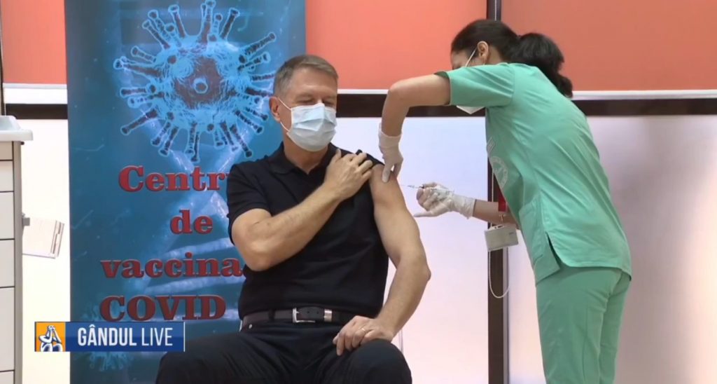 Klaus Iohannis primește vineri a doua doză de vaccin anti-COVID. Momentul vaccinării nu va fi public
