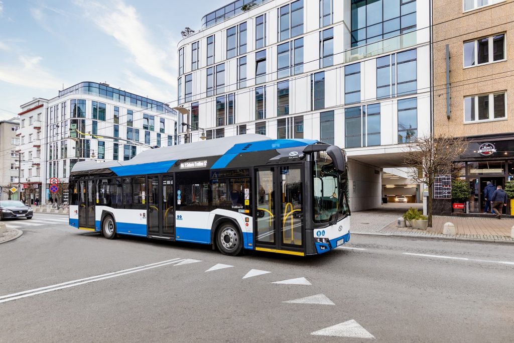 Achiziție. Municipiul Tg. Jiu cumpără 11 troleibuze noi. Valoarea totală a contractului este de 4,5 milioane euro