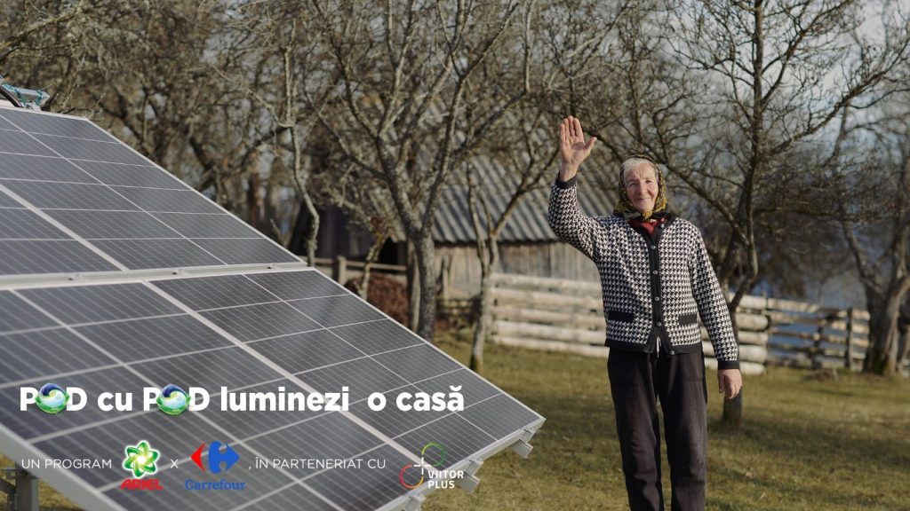 Locuitori din comuna Scărișoara se bucură pentru prima dată de energie electrică
