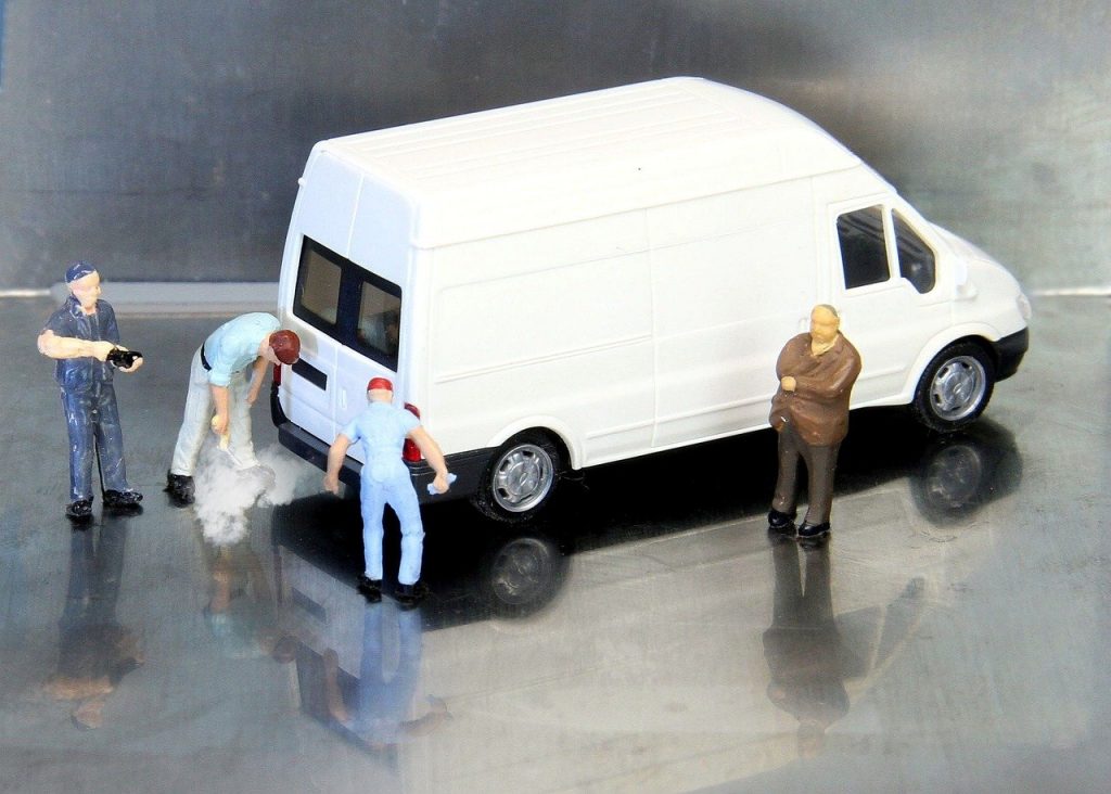 8 ȘTIRI DE LA ORA 8. Taxa auto, din nou în actualitate. Când ar putea fi introdusă / Ministrul Mediului a oferit explicații: „România trebuie să decidă dacă…”