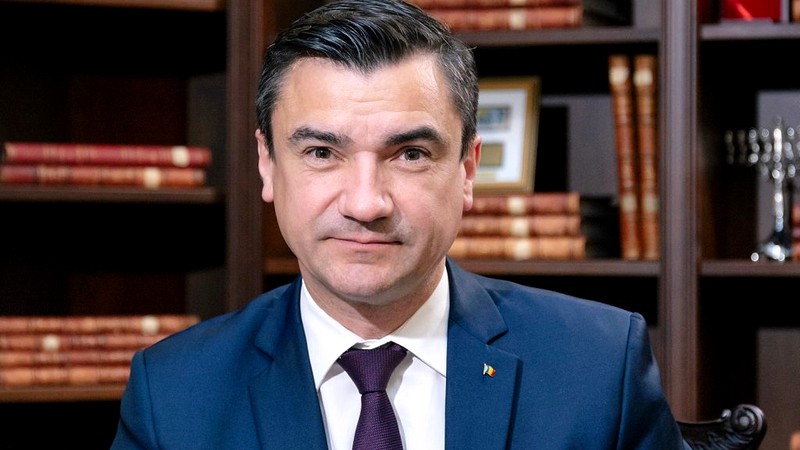 Mihai Chirica, primarul Iașului, atacat cu iaurt de Ziua Unirii Principatelor! “Norocul meu este că…” / VIDEO