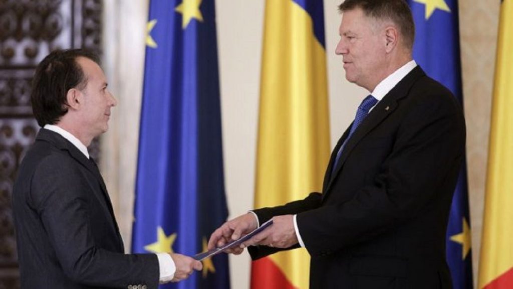 PSD, reacție dură pe Facebook: “Iohannis conduce Cabinetul stil ‘cîțu-cîțu’, ca pe un animal de companie!”