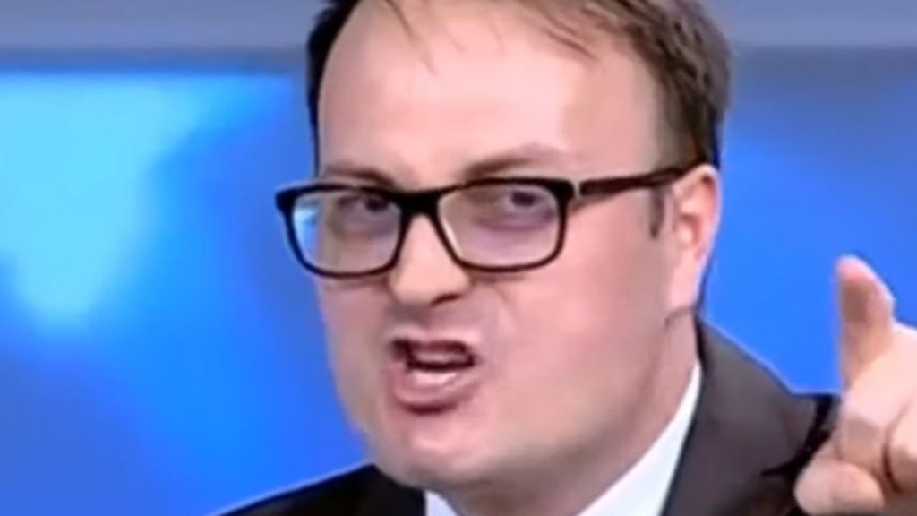 Alexandru Cumpănașu îl distruge pe deputatul liberal Pavel Popescu. „Dacă nu își dă seama cât de prost e, îi spun eu!”