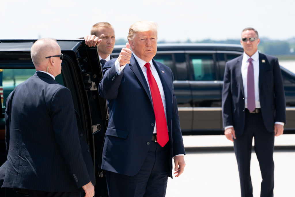 Cât costă o doză din cocktail-ul antiCovid folosit de Donald Trump. Germania l-a introdus, ca tratament, în spitalele sale!
