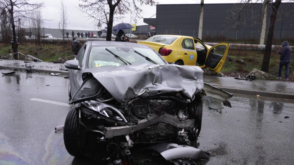 Statistici ASF: În vara 2020 românii s-au ciocnit pe șosele și au rezultat 30.000 dosare daune RCA. Monopol City Insurance și Euroins