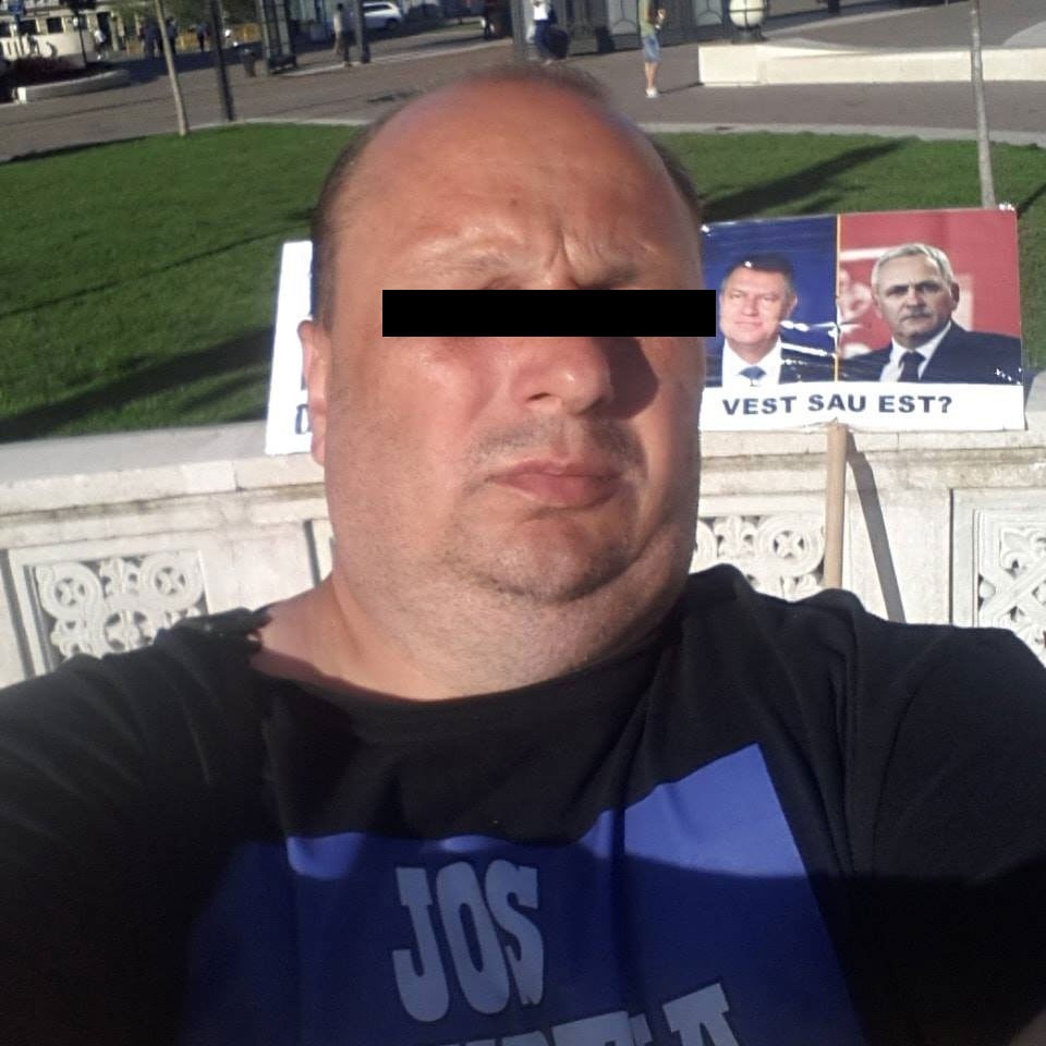 Jandarm bucureștean băgat în spital de un bărbat în pielea goală. Agresorul este un cunoscut activist (EXCLUSIV)