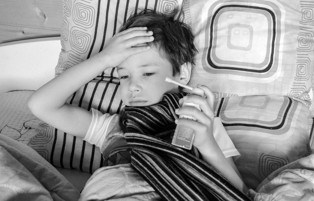 Simptom foarte rar al COVID-19! Medicii au rămas uluiți de suferința unui pacient de 11 ani / Mama băiatului a povestit totul: „Nu mai putea să…”