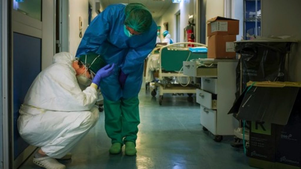 Ultimă oră. Trei medici de la Spitalul “Victor Babeș” din Timișoara, infectați cu COVID-19, deși au primit prima doză de vaccin