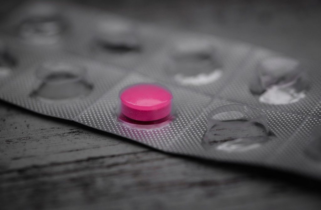 8 ȘTIRI DE LA ORA 8. Un gigant farmaceutic din SUA dezvoltă pastila anti-COVID în Irlanda, după ce a eșuat cu două vaccinuri