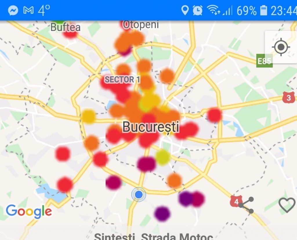 Un bucureștean susține că alarma senzorului de gaze din bucătărie a pornit când a deschis fereastra, din cauza poluării masive din oraș! La această oră, aerul este irespirabil!