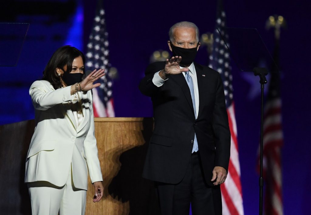 Vicepreședintele american Kamala Harris, diagnosticată cu COVID-19. Casa Albă, precizări despre interacțiunea sa cu președintele Joe Biden
