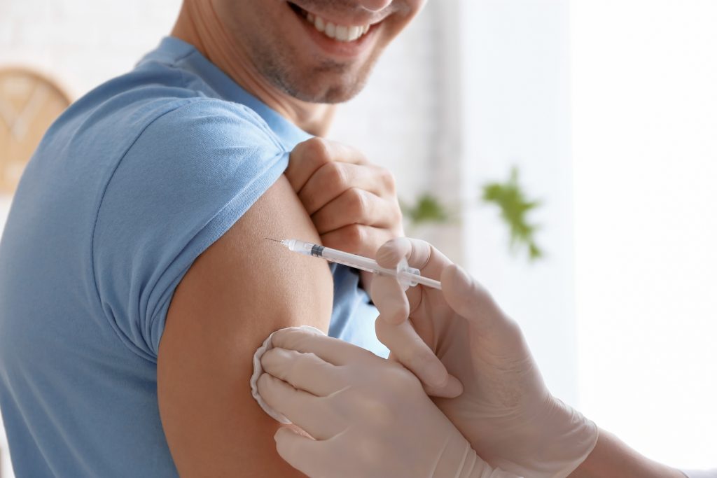 Israel, țara cu cea mai mare rată de vaccinare anti-COVID-19. Cum a reușit