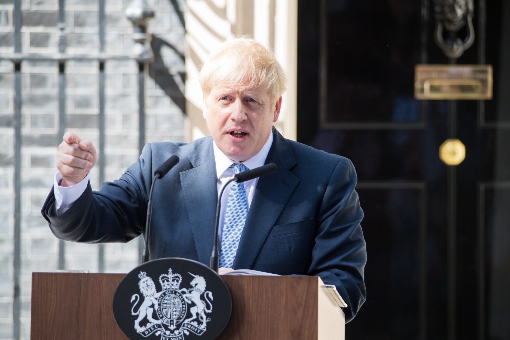 Boris Johnson avertizează că va exista o presiune „considerabilă” asupra spitalelor din cauza Omicron