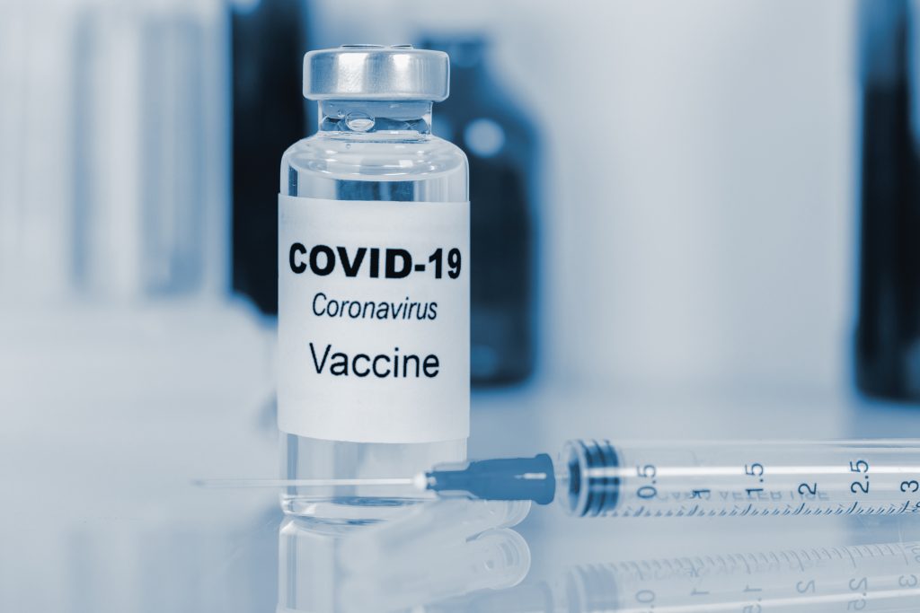 Câte persoane au fost vaccinate până acum la nivel mondial împotriva COVID-19. Anunțul OMS