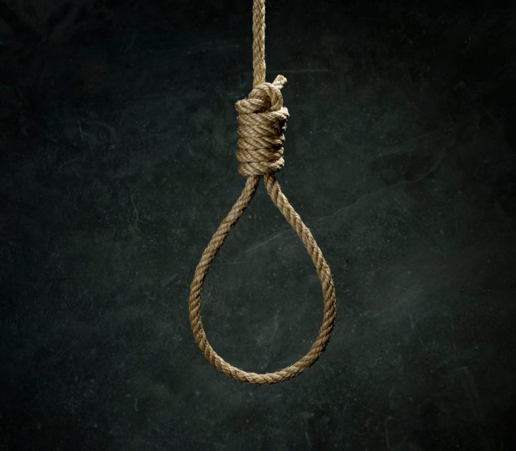 Adolescent de 14 ani din Bistrița, elev de nota 10 și campion la dans sportiv, găsit spânzurat în casă. Băiatul ar fi acceptat o provocare lansată pe rețeaua TikTok