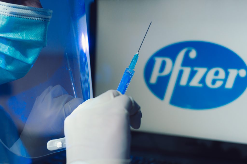 Recomandările Pfizer privind monitorizarea efectelor adverse la persoanele vaccinate anti-COVID-19