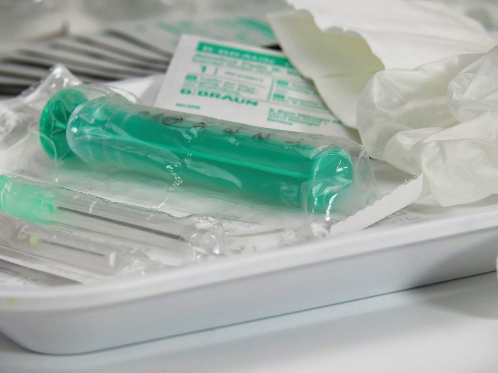 8 ȘTIRI DE LA ORA 8. Islanda emite certificate de vaccinare, care vor facilita deplasările celor imunizați anti-COVID