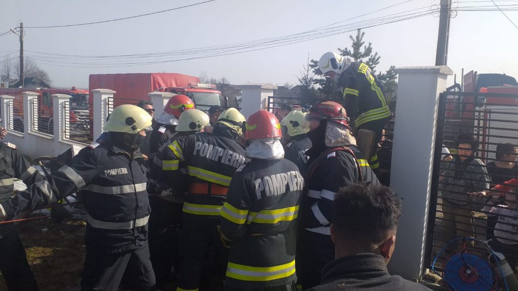 Situație dramatică în Suceava: Un bătrân de 88 de ani a căzut într-o fântână adâncă de 22 metri! – FOTO