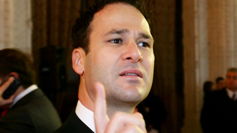 Robert Negoiță, primarul Sectorului 3, demontează inițiativa lui Nicușor Dan de a suspenda PUZ-urile de sector: ”Îi cer public primarului general al Capitalei să retragă acest punct de pe ordinea de zi a ședinței de Consiliu General”