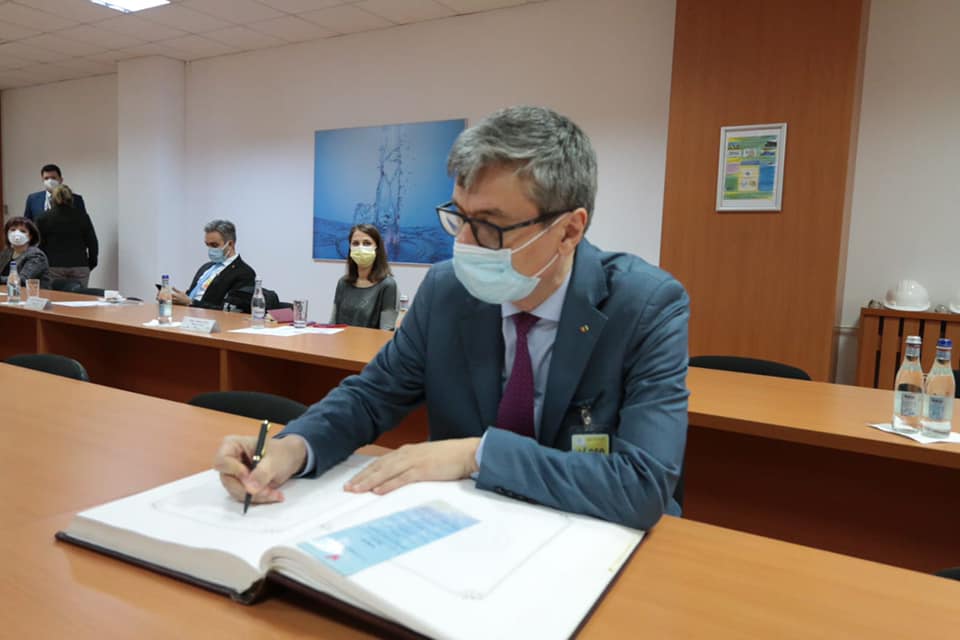 Ministrul Virgil Popescu, atac la furnizorii de energie. „Este o formă de escrocherie!”