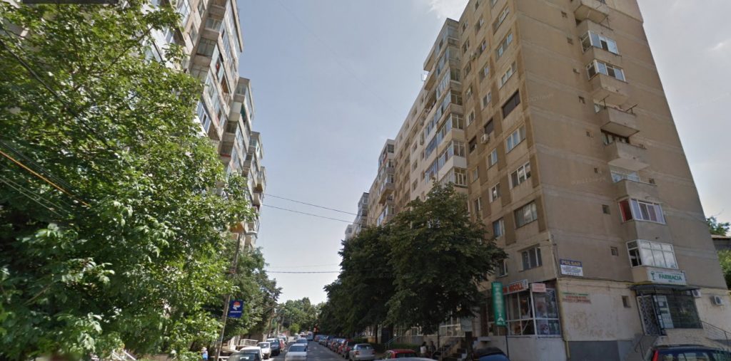 Scene de groază în Craiova. O femeie a murit după s-a aruncat de la etajul 2 al unui bloc. Reacția IPJ Dolj