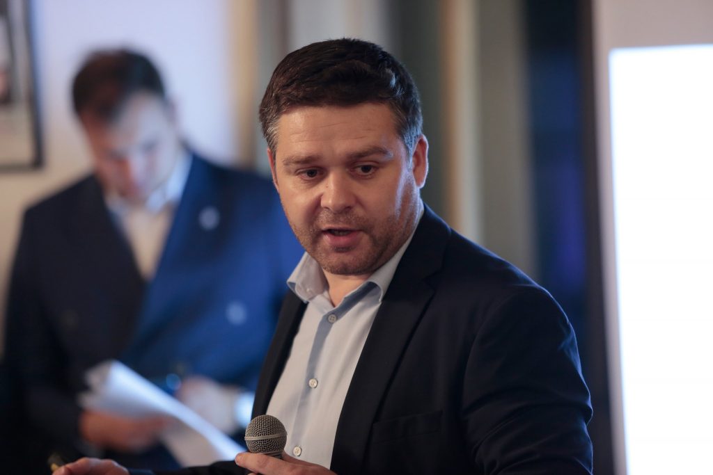 Ciprian Ciucu critică proiectul voucherelor propus de Clotilde Armand, pe motiv că nu are bază legală. Primarul Sectorului 6 a spus că liberalii nu vor susține acest proiect
