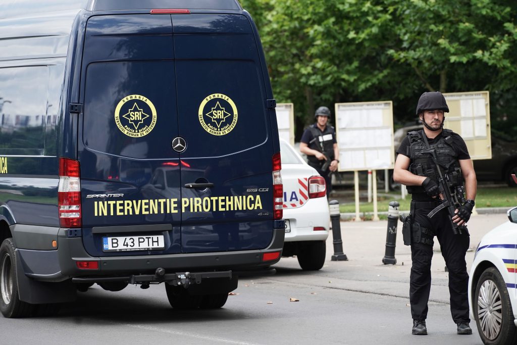 Amenințare cu bombă la o școală din Gorj. Intervenția echipajelor de urgență