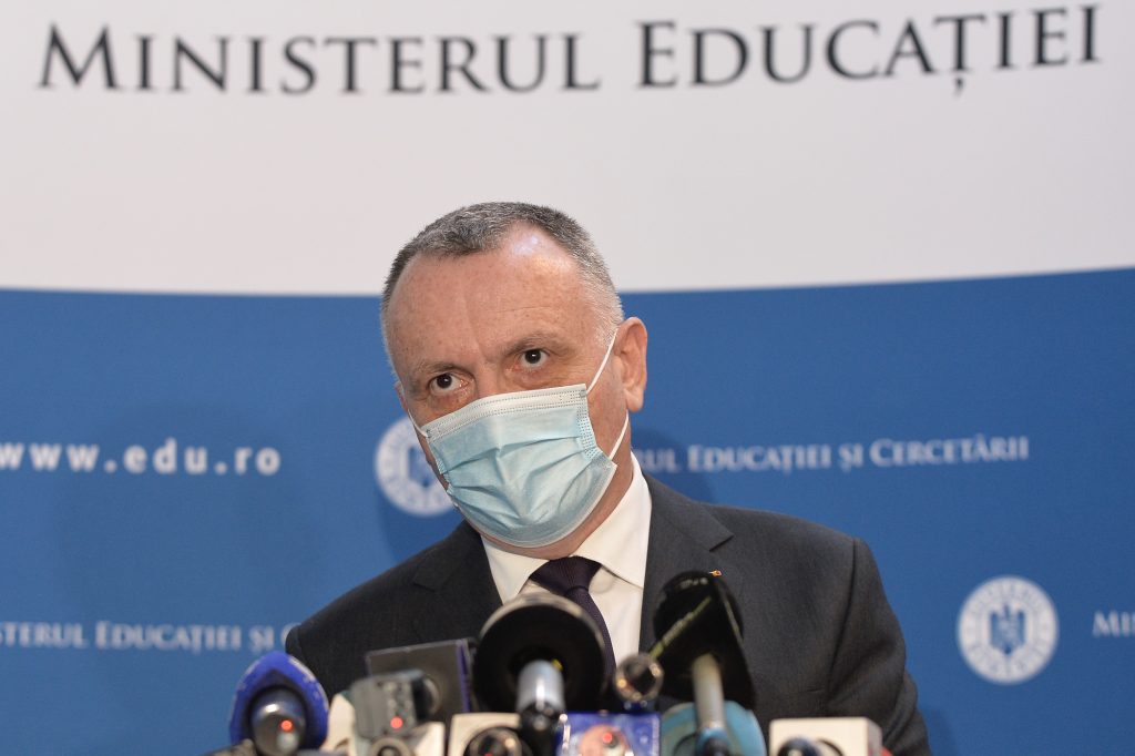 Sorin Cîmpeanu, replică pentru Băsescu: „Cu tot respectul, îndrăznesc să fiu mai optimist și să fiu convins că în școli nu se vor crea focare”