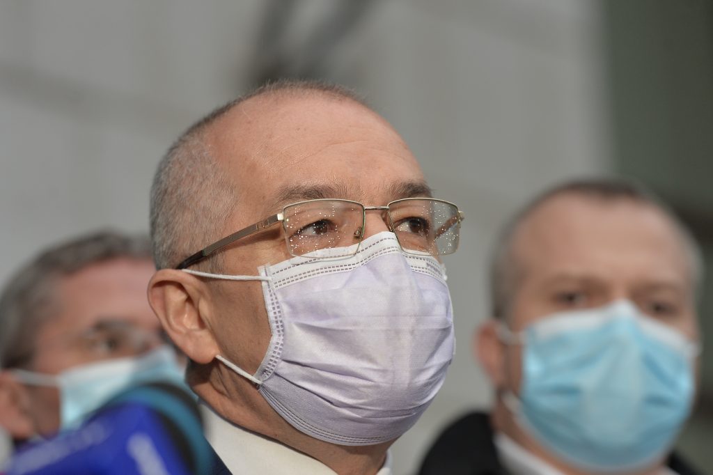 Emil Boc, supărat „temporar” pe Orban și Barna: „Am pierdut 5 milioane de euro”