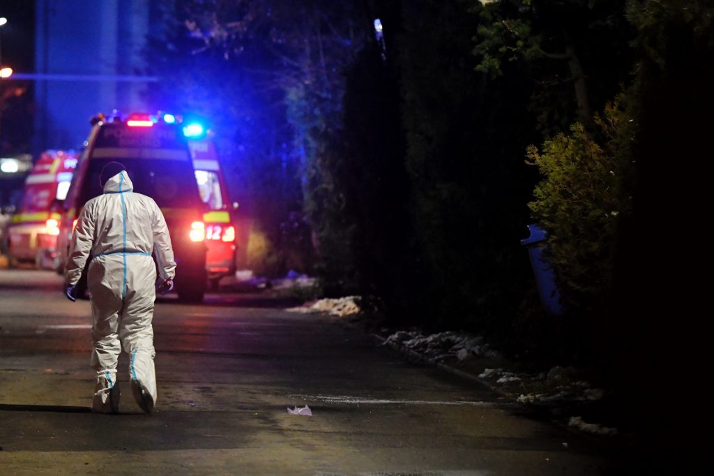 BREAKING. Accident la Circul din Bucuresti. Un acrobat a căzut în cap de la 7 metri