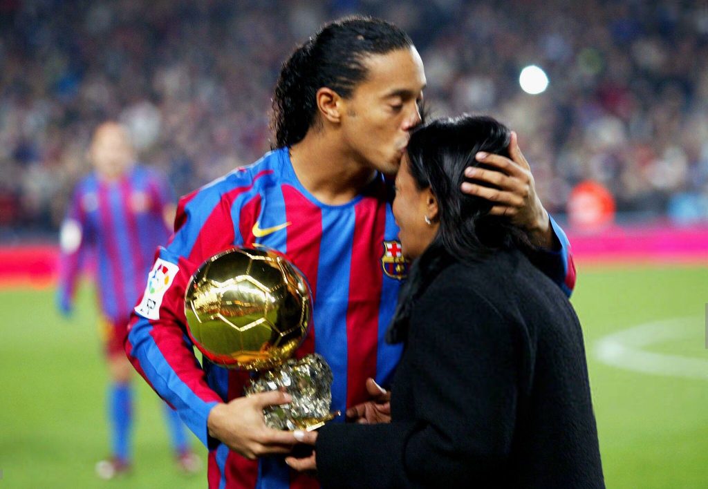 A murit mama lui Ronaldinho. Femeie era infectată cu COVID-19