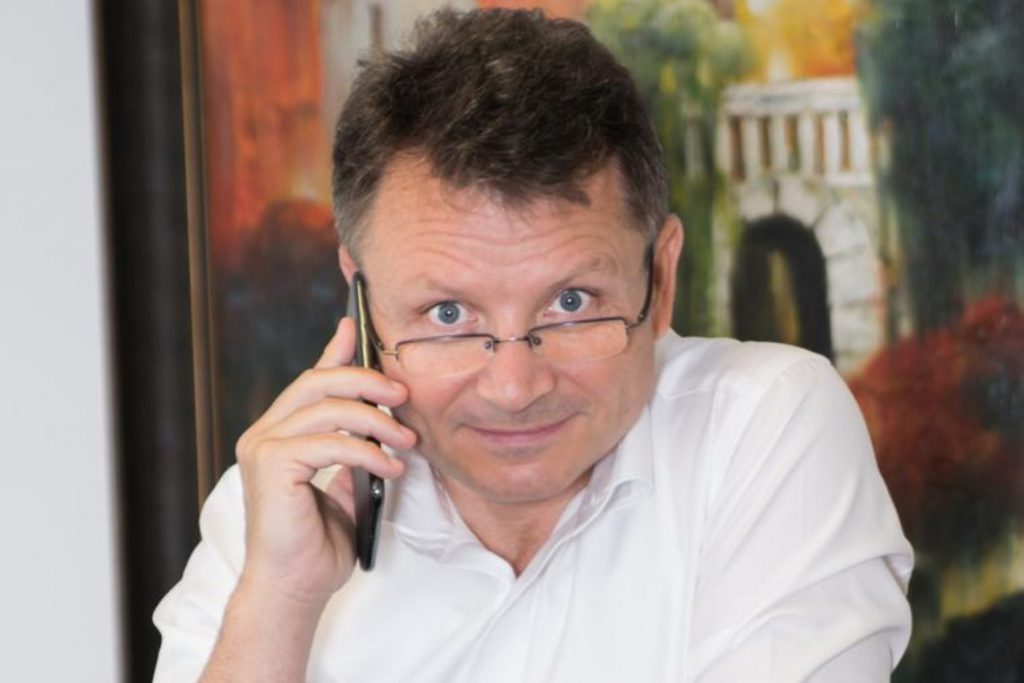 Florin Hozoc: ”Colectarea de plasmă convalescentă e sabotată de mafia sângelui! Ministrul Vlad Voiculescu trebuie să-și asume o agendă curajoasă și să dea României  o bancă de sânge, plasmă și celule stem” (PROFIL)