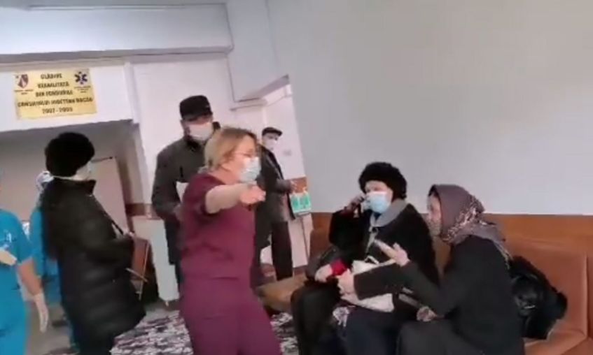 Imagini revoltătoare într-un spital: Pacienți scoși în frig, la -7 grade. Cum ”se apară” conducerea: „Nu aveau ce căuta acolo!”(DECLARAȚII EXCLUSIVE)