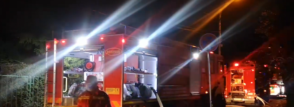 Grădiniță cuprinsă de flăcări! Pompierii timișoreni au intervenit de urgență (FOTO & VIDEO)