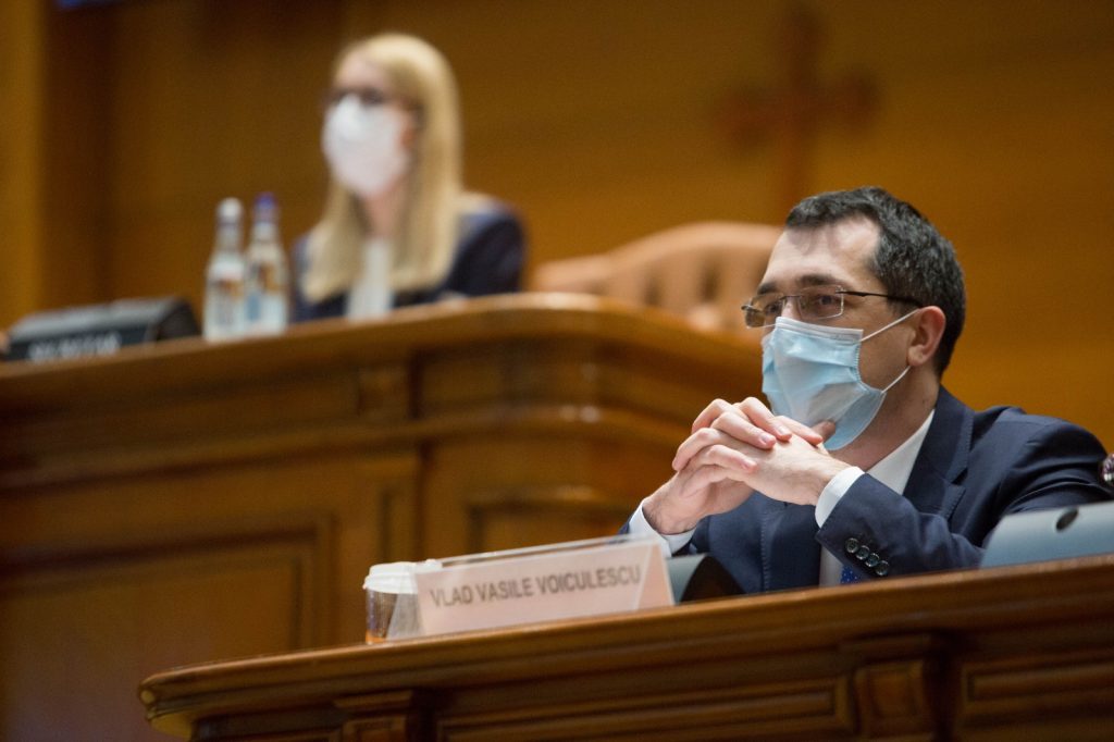LIVE TEXT. Scandal, huiduieli, aplauze și ironii în Parlament, la moțiunea depusă împotriva lui Vlad Voiculescu. Ministrul Sănătății: Nu e un guvern condus de Dragnea și nici o Dăncilă la Palatul Victoria/ Dacian Cioloș și Dragoș Pîslaru, solicitați să fie dați afară