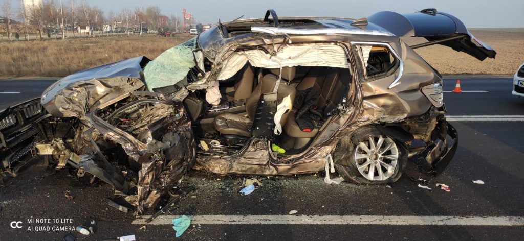 Accident cumplit în Giurgiu. A fost activat codul roșu de intervenție! O persoană a murit, iar alte nouă au fost rănite