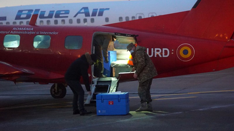 A 8-a tranșă de vaccin Pfizer/BioNTech întârzie din cauza viscolului. Cursa cu doze a fost anulată și a rămas la sol, pe aeroportul din Leipzig