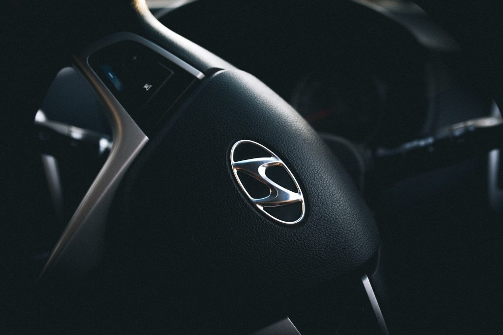 Hyundai recheamă în service 82.000 de maşini electrice. Care este motivul