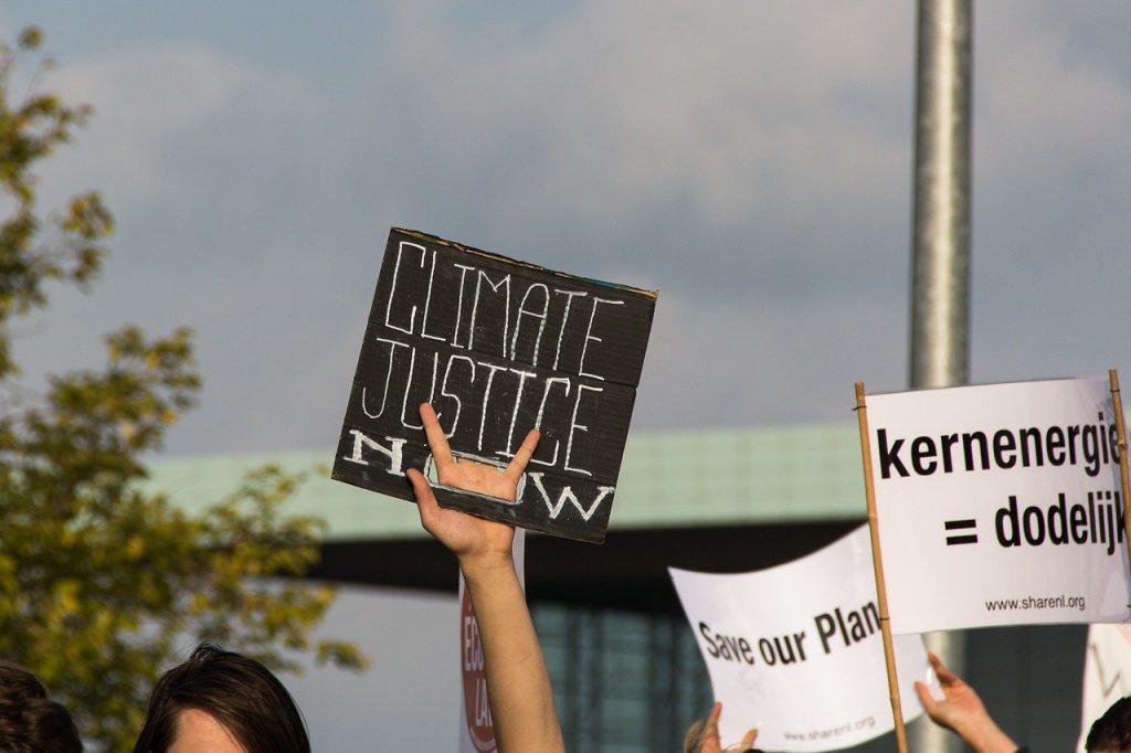 Justiția climatică – ce înseamnă, ce implică și de ce e relevantă pentru România?