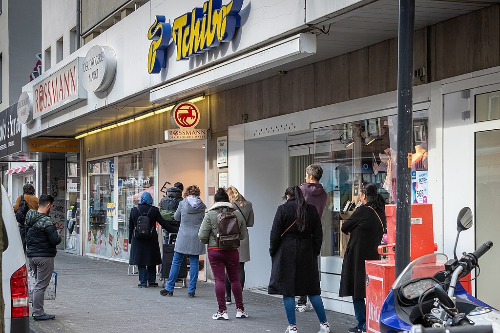 Tot mai aproape de introducerea pașaportului Covid. Va fi obligatoriu inclusiv pentru cumpărături la supermarket!